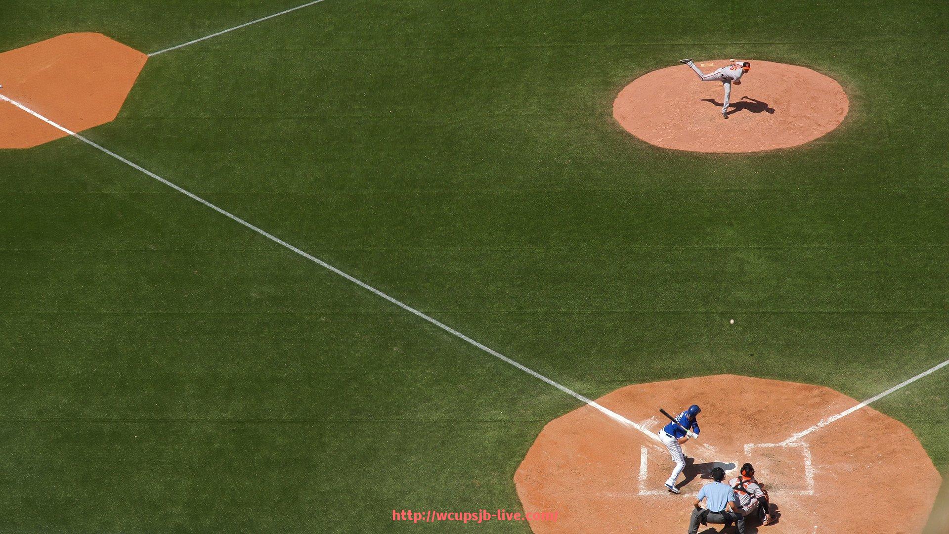 世俱杯直播-健身器材中的杠铃及其多功能训练作用解析